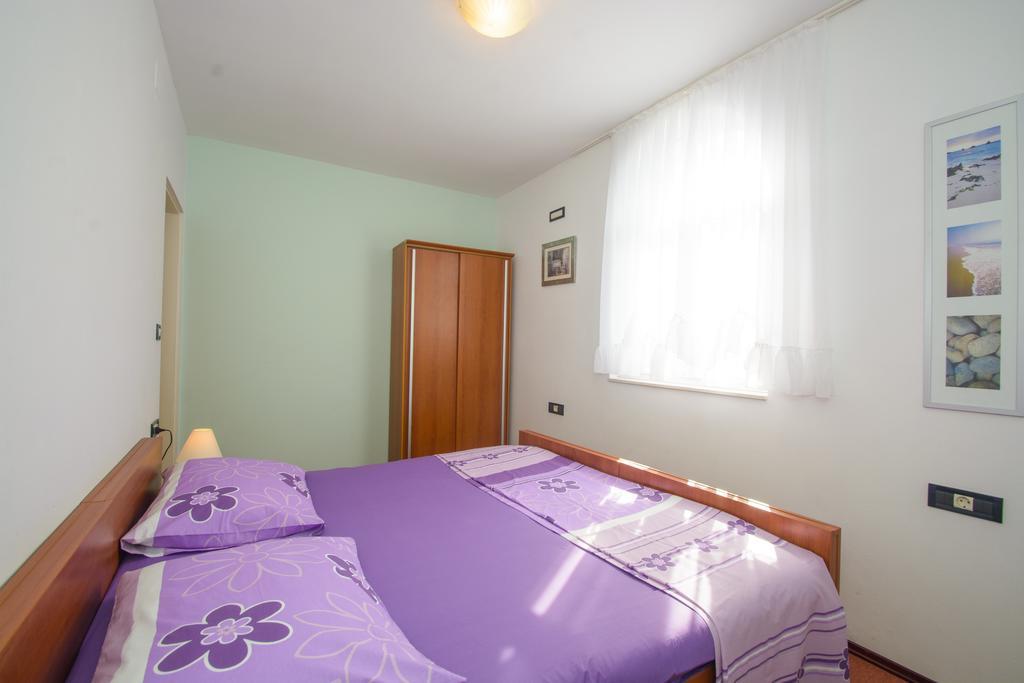 Apartments Jerkunica Rogoznica  Szoba fotó