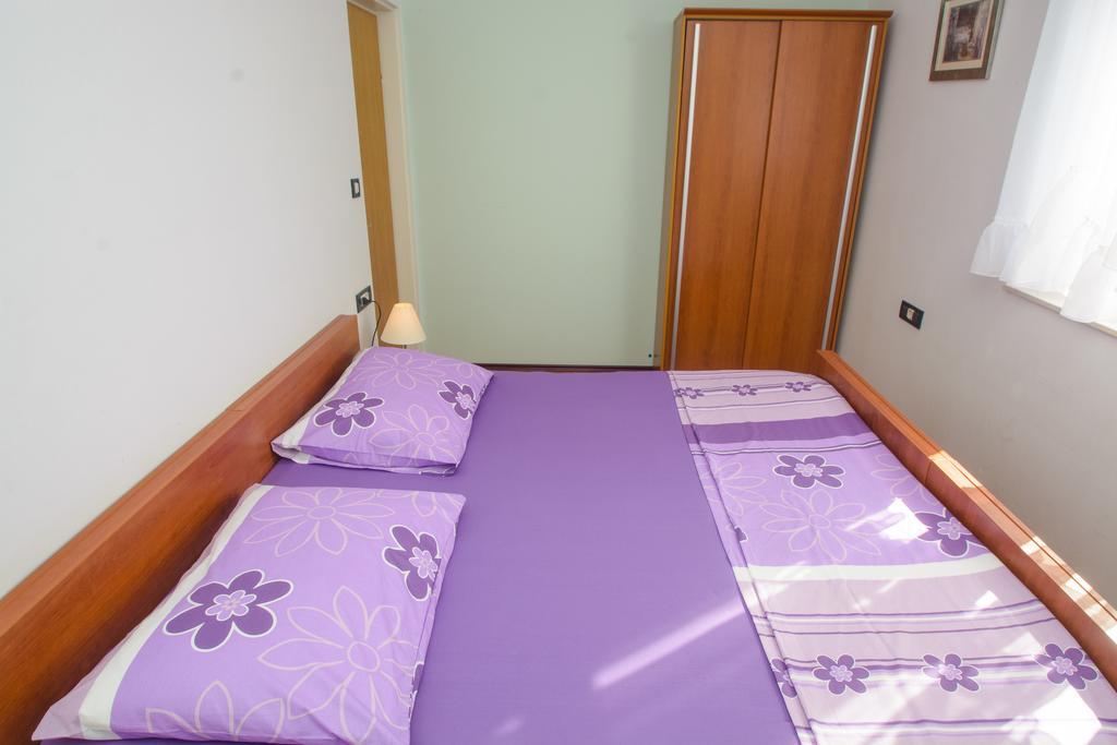 Apartments Jerkunica Rogoznica  Szoba fotó