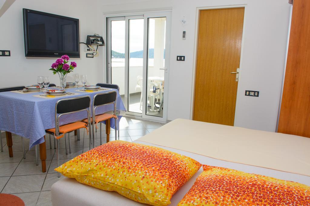 Apartments Jerkunica Rogoznica  Szoba fotó